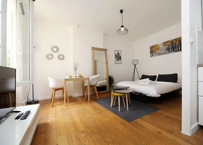 Appartement Avec Bureau Proche Montmartre - P2 Paris